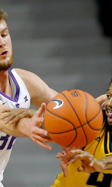 Brown, Mawien help No. 12 K-State beat Kennesaw State 56-41